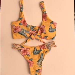 LIKE NEW! Zaful Two piece bikini swimsuit